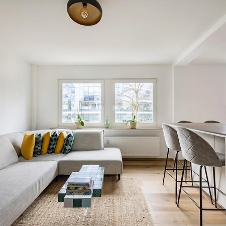 Apartment 1 Bedroom Flat 55m2 In The