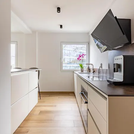1 Bedroom Flat 55m2 In The Apartment